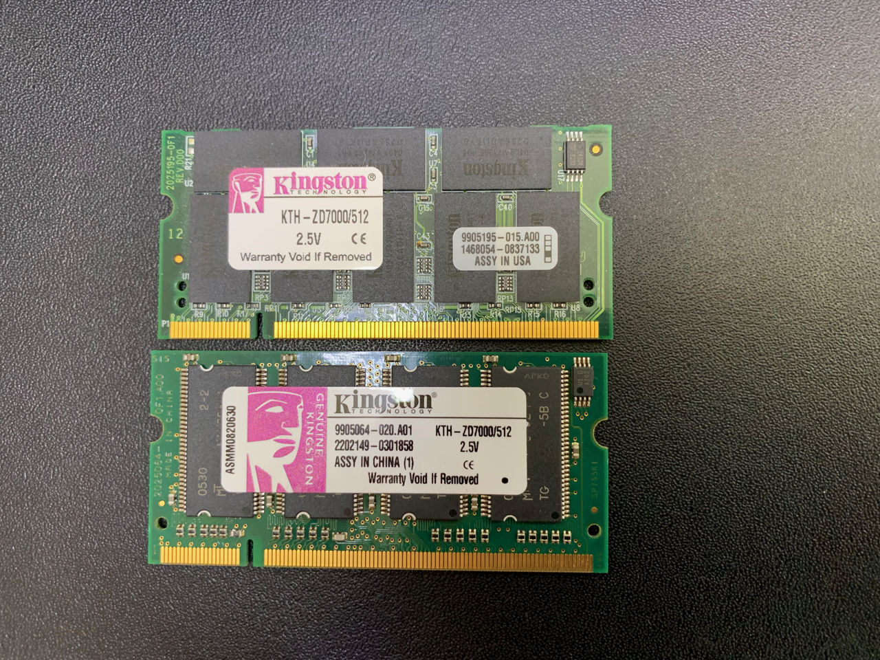 2x RAM MEMORY: Kingston 512MB KTH-ZD7000/512 - PC2700 DDR1 333 - SODIMM | Apple